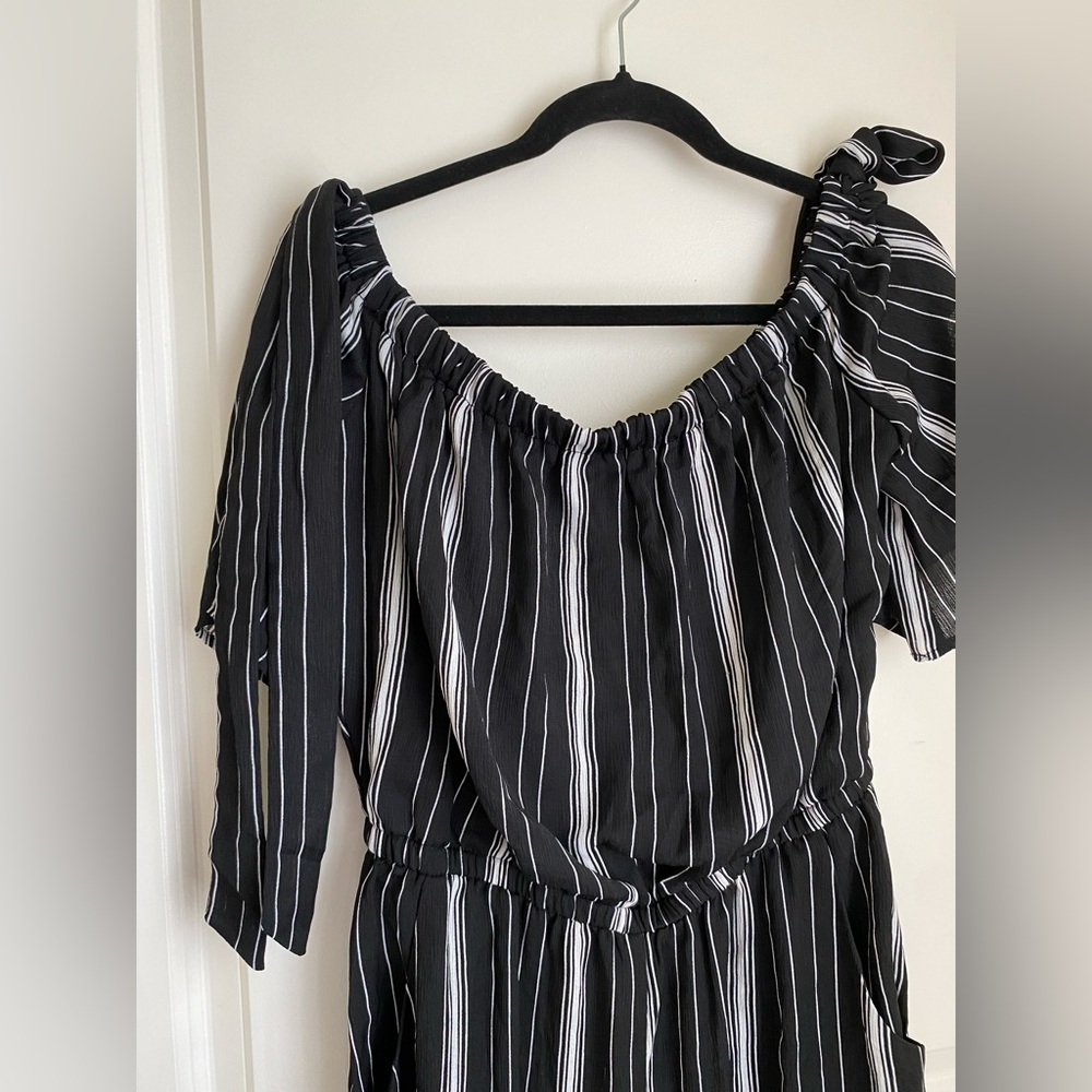 AUW Black and White Striped Long Sleeve Dress - Picture 5 of 14
